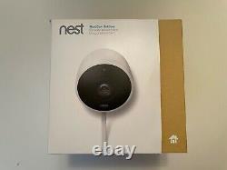 Google Nest Cam Outdoor 1080p Security Camera (NC2100ES) White New, Never Used