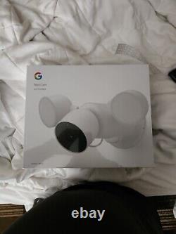 NEW SEALED Google 1080p Nest Cam with Floodlight Camera & Night Vision GA02411-US