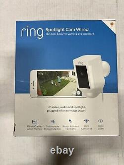 Ring R8SHP7-WEN0 Spot Light Cam Wired Outdoor Security Camera in White