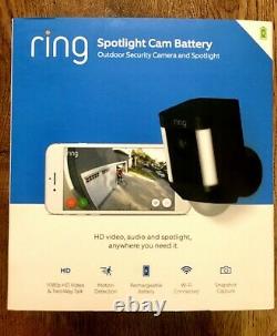 Ring Spotlight Cam Battery-Powered Security Camera Black (8SB1S7-BEN0)